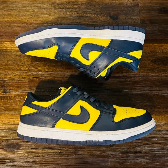 Nike Dunk Low Michigan - Size 11 Blue Yellow Golden State Wolverines Air - Picture 2 of 4